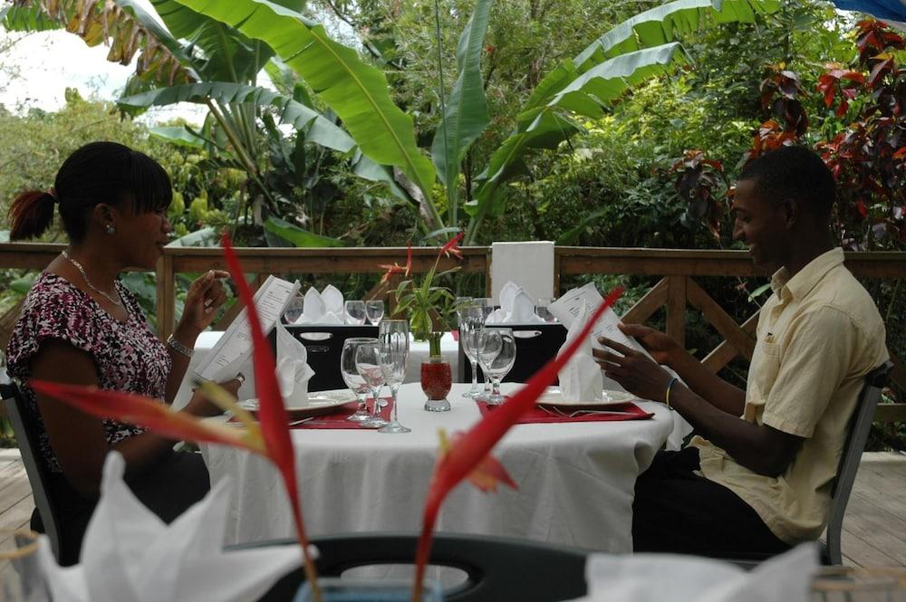 Forres Park Hotel Kingston Ngoại thất bức ảnh